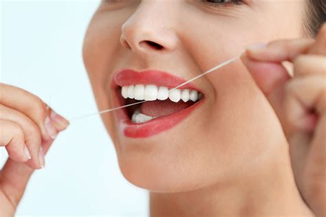 sağlıklı ağız bakımı İçin diş İpi kullanımı nasıl olmalıdır