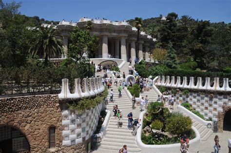 park gueell  barcelone assiettes gourmandes