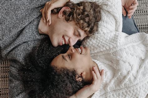 7 Peculiar Reasons Why You Should Sleep Next To Someone You Love