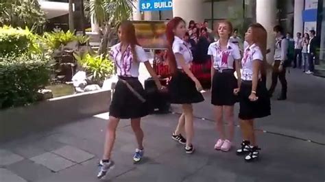 funny thai girls dancing youtube