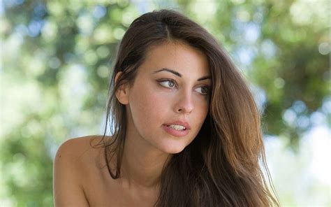 online crop hd wallpaper brunettes women models brown eyes femjoy