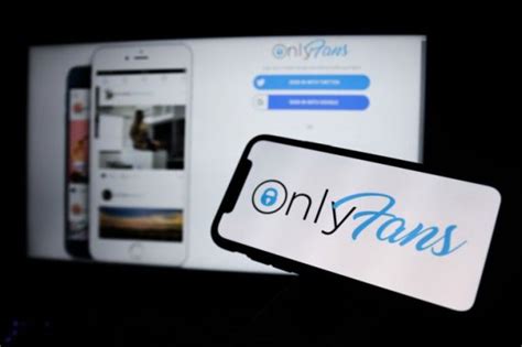 onlyfans bans sexually explicit content and sex workers are worried for