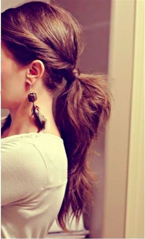 we give you a few easy hairstyles that require no heat