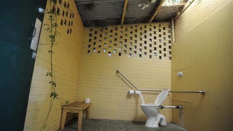 public toilet map  australian loos dunnies  outhouses  parks