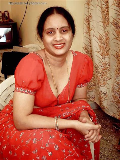 Super Hot Indian Aunty Stills Hd Latest Tamil Actress