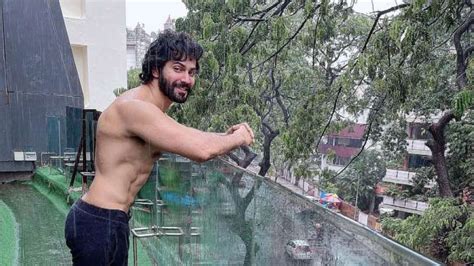 Varun Dhawan Gets Nostalgic As Monsoon Arrives In Mumbai Shares