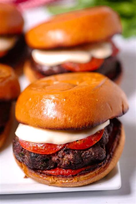 grilled pizza burger recipe    keeper