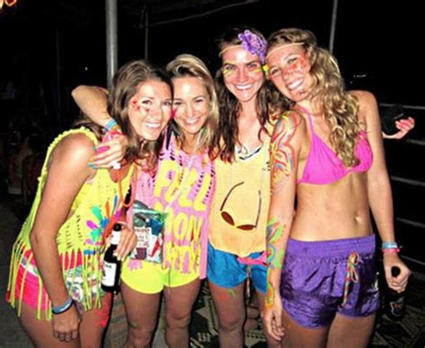 Magaluf Full Moon Party Exposed As Brits Party Hard And Get Naughty