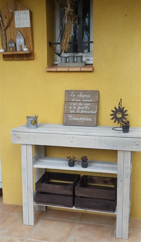 25 Pallet Console Tables For Entryways And Living Rooms