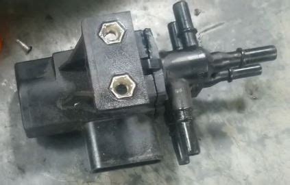 fix  ford fuel tank selector valves problems easily  motor analyst