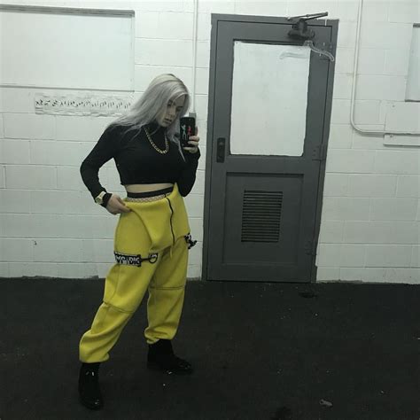 pin by loisaneutron on billie eilish in 2019 billie eilish style outfits
