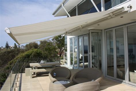 guide  buying retractable awnings yonohomedesigncom