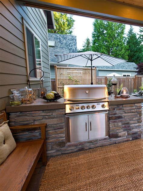 pin by baldo flores on projects to try backyard kitchen outdoor grill area outdoor kitchen