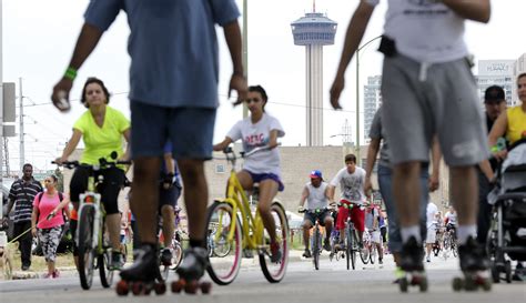 crowds roll out for third síclovía san antonio express news