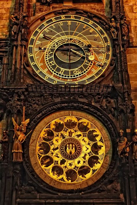 astronomical clock  prague  photo  freeimages