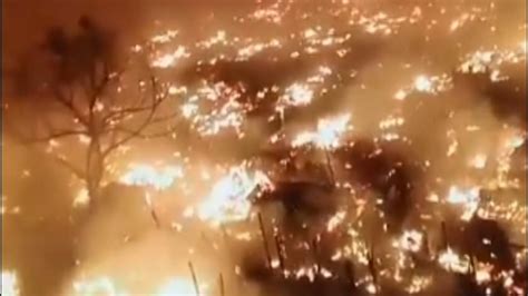pakistan huge fire burns  karachi slum world news sky news