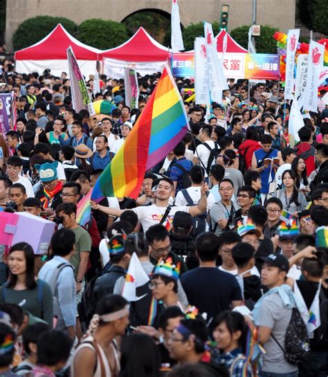 Tens Of Thousands Gather In Taiwan For Gay Pride Parade Ctv News