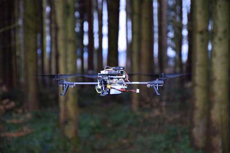 uso de drones  encontrar personas desaparecidas dron planet
