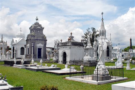 eco municipal preste atencion algunos cementerios municipales permaneceran cerrados