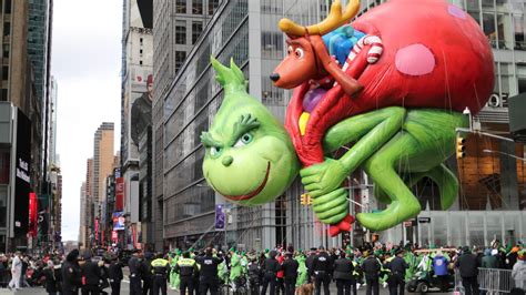 the macy s thanksgiving day parade is best enjoyed from a social