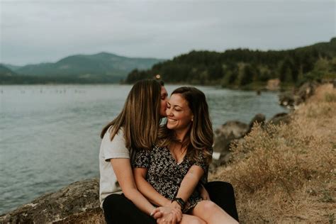 columbia river gorge engagement session hayley emily portland
