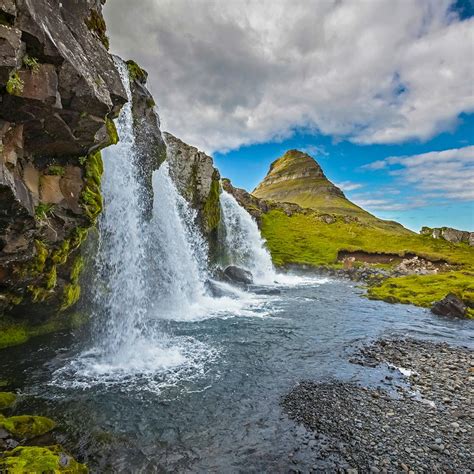 kirkjufellsfoss waterfall  kirkjufell mountain   backdrop