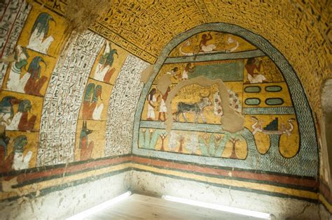 The Opening Of Four New Kingdom Tombs In Luxor Elmens