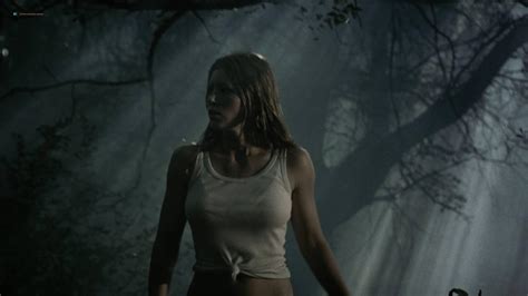 Nude Video Celebs Jessica Biel Sexy The Texas Chainsaw