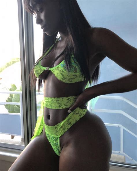 bria myles nude and sexy celebrity nude leaked