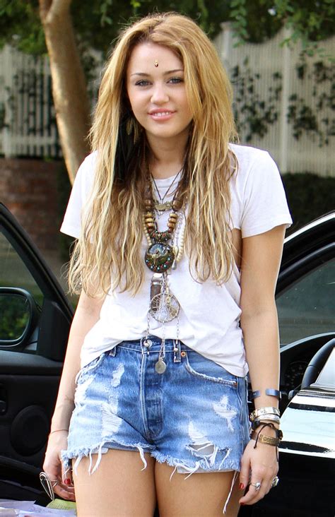 Image Gallary 5 Miley Cyrus Hot Pictures