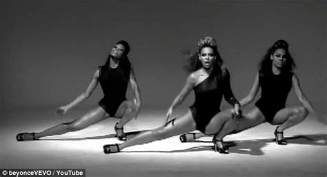 fiance recreates beyonce s single ladies video after marriage proposal