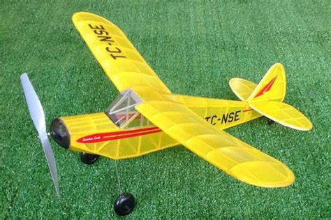 pm  piper super cub rubber powered balsa model airplane kit