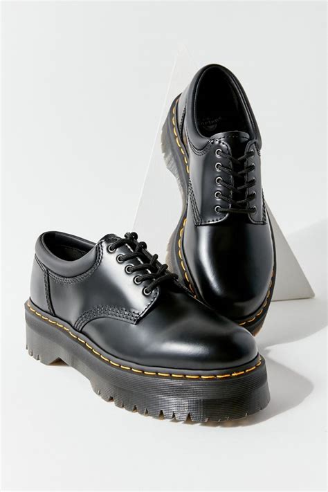 oxoford dr martens  quad   oeillets urban outfitters canada