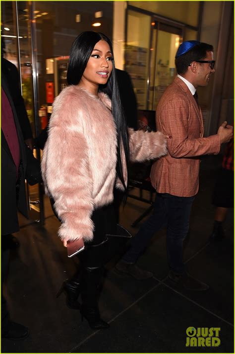 Photo Nicki Minaj Shows Off Hm Collection At Jamie Foxx Event 04
