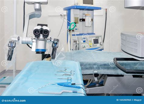 apparatuur en medische apparatuur  de moderne operatiekamer moderne apparatuur  het