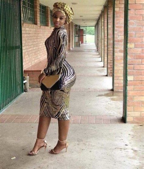 Photos Of A Teacher With A Huge Plantation Backside Goes Viral Ghpage