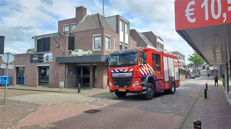 brandweer rukt uit vanwege rookontwikkeling bij dominos pizza  molenstraat deurne deurne