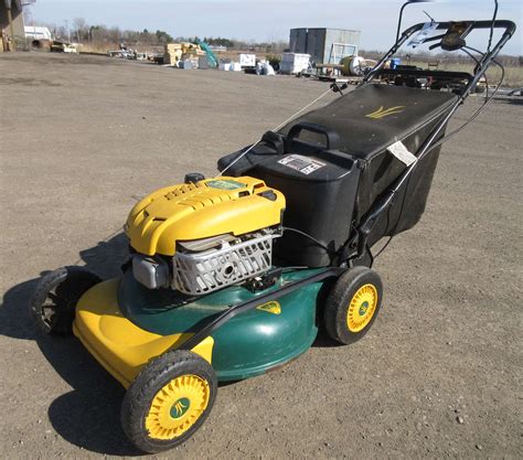albrecht auctions yard man  hp  propelled lawn mower