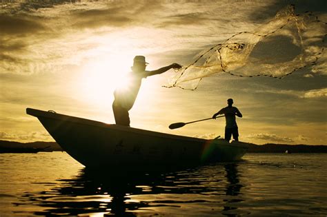 pescadores proibidos de pescar na piracema estao sem receber  seguro