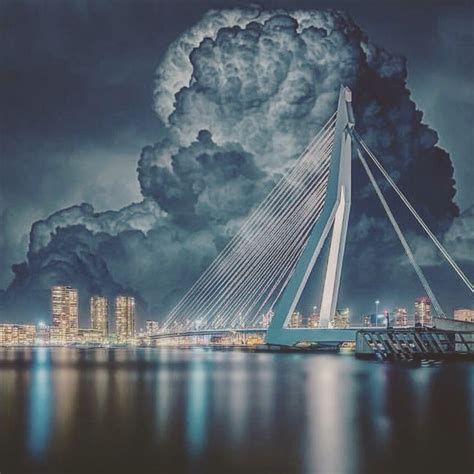 onweersbui boven de mooiste stad van nederland rotterdam echt wel rotterdam dutch