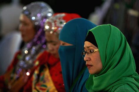 Muslim Women Attend The Signing Ceremony Of A Peace