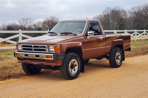toyota  pickup  speed  sale  bat auctions sold    january