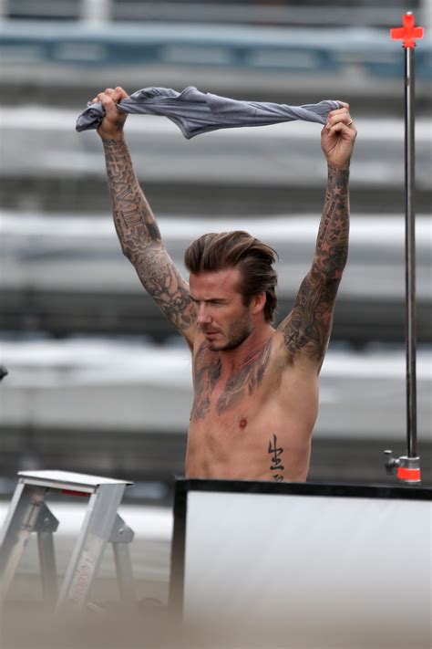 20 of the sexiest guys who are inked up