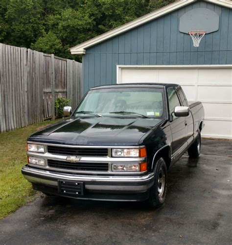 classic  chevy chevrolet silverado   wd extended cab truck