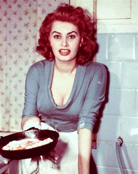 sophia loren making pizza erosblog the sex blog