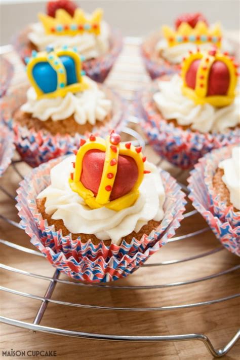 queens birthday cupcakes dr oetker maison cupcake