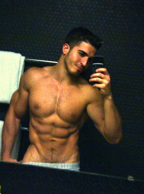 Hot Men Selfies Naked Guys In The Mirror Spycamfromguys