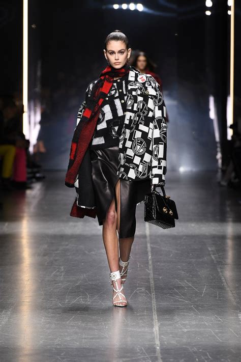 Versace Fall Winter 2019 Men S Fashion Show Looks Milan