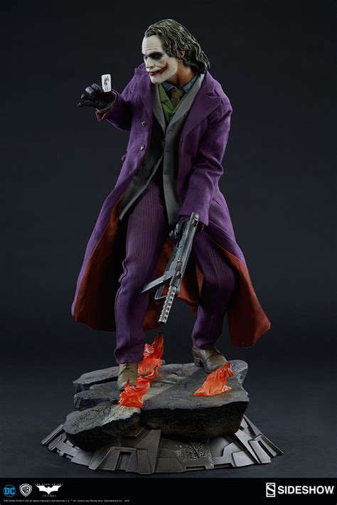 The Joker ‘the Dark Knight’ Premium Format™ Figure By