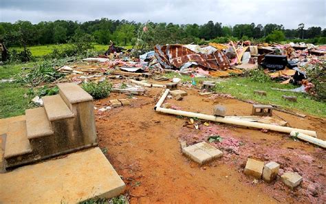 ef tornado rips mobile home kills